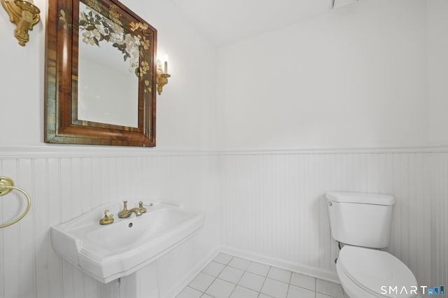 156 West Haviland Lane, Stamford, CT 06903