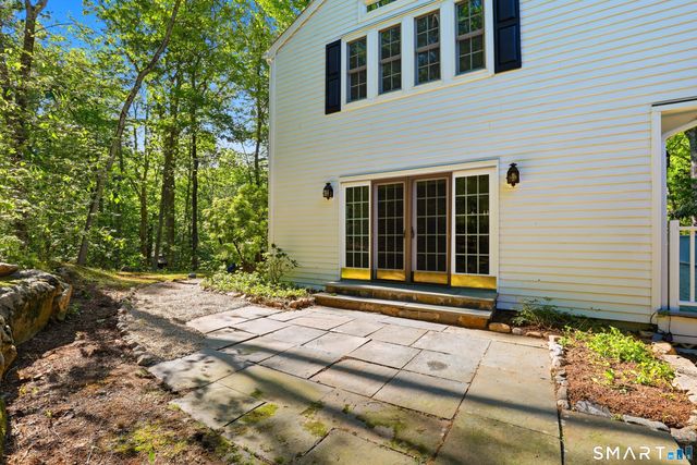 156 West Haviland Lane, Stamford, CT 06903