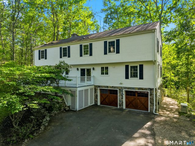 156 West Haviland Lane, Stamford, CT 06903