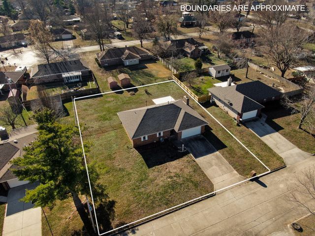 4226 W La Casa Street, Springfield, MO 65802
