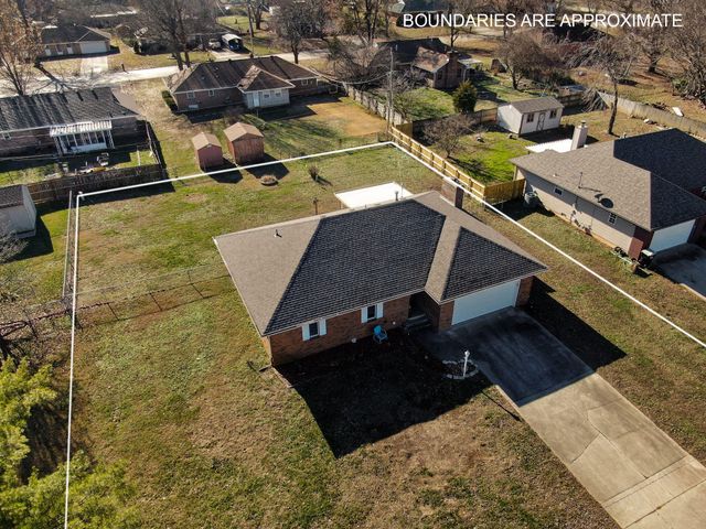 4226 W La Casa Street, Springfield, MO 65802