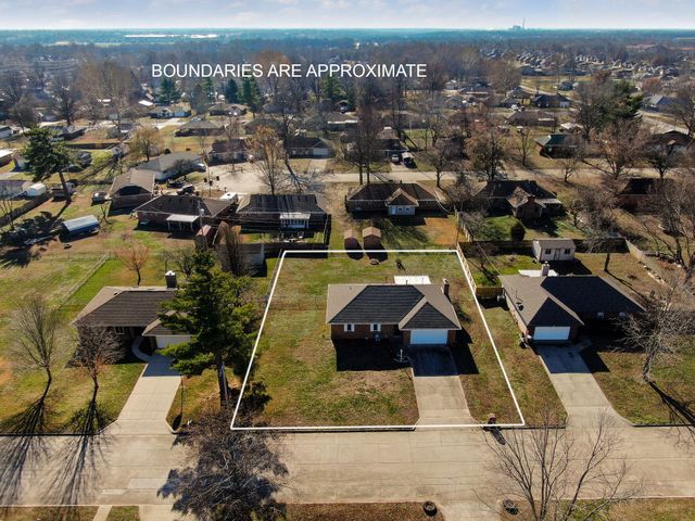 4226 W La Casa Street, Springfield, MO 65802