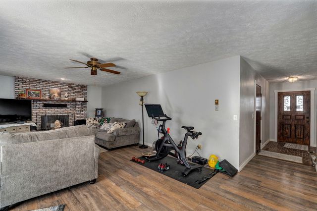 4226 W La Casa Street, Springfield, MO 65802