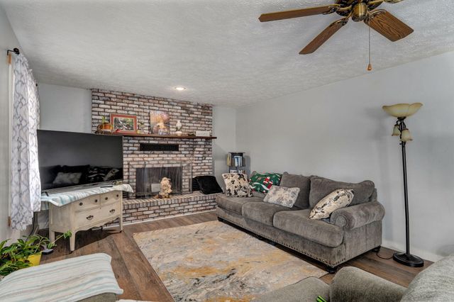 4226 W La Casa Street, Springfield, MO 65802