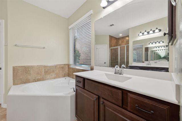 6 Painted Post Pl Place, Spring, TX 77389