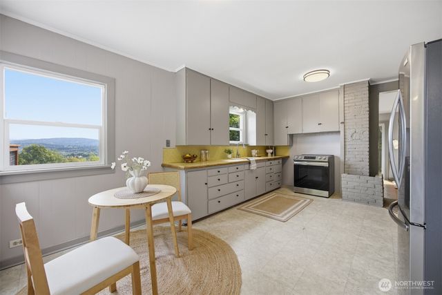 809 Liberty Street, Bellingham, WA 98225