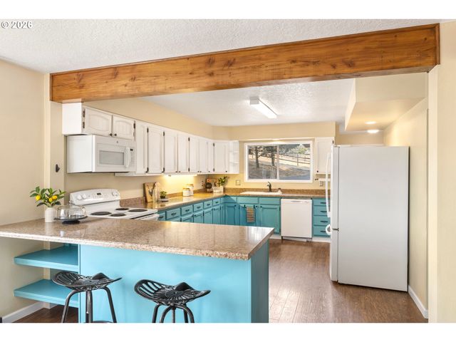 73000 GORDON RIDGE Rd, Wasco, OR 97065