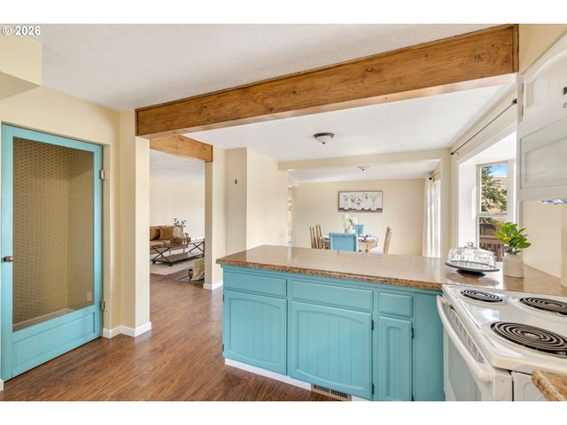 73000 GORDON RIDGE Rd, Wasco, OR 97065