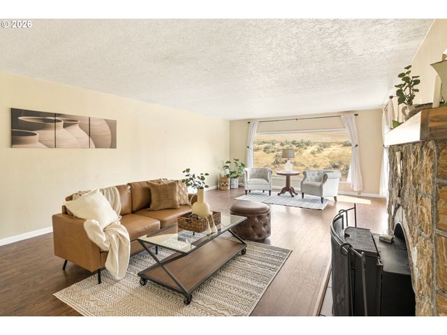 73000 GORDON RIDGE Rd, Wasco, OR 97065