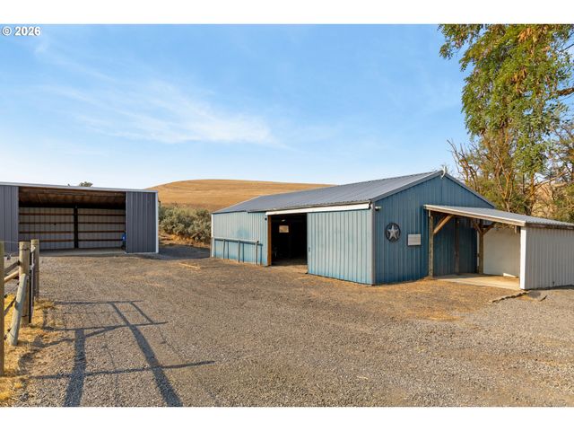 73000 GORDON RIDGE Rd, Wasco, OR 97065
