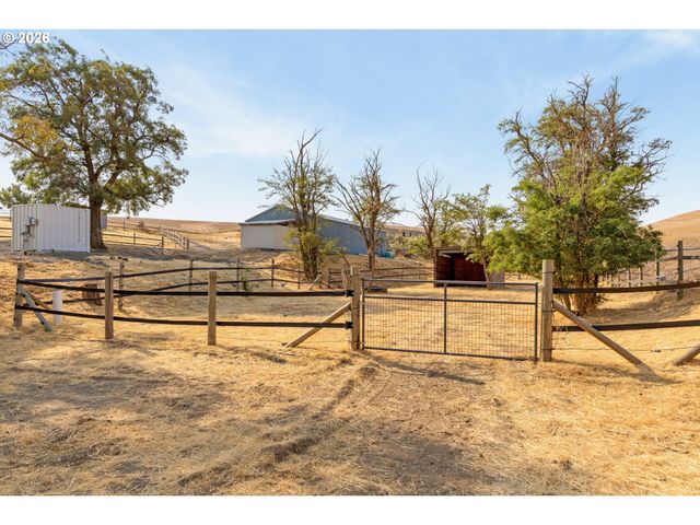 73000 GORDON RIDGE Rd, Wasco, OR 97065