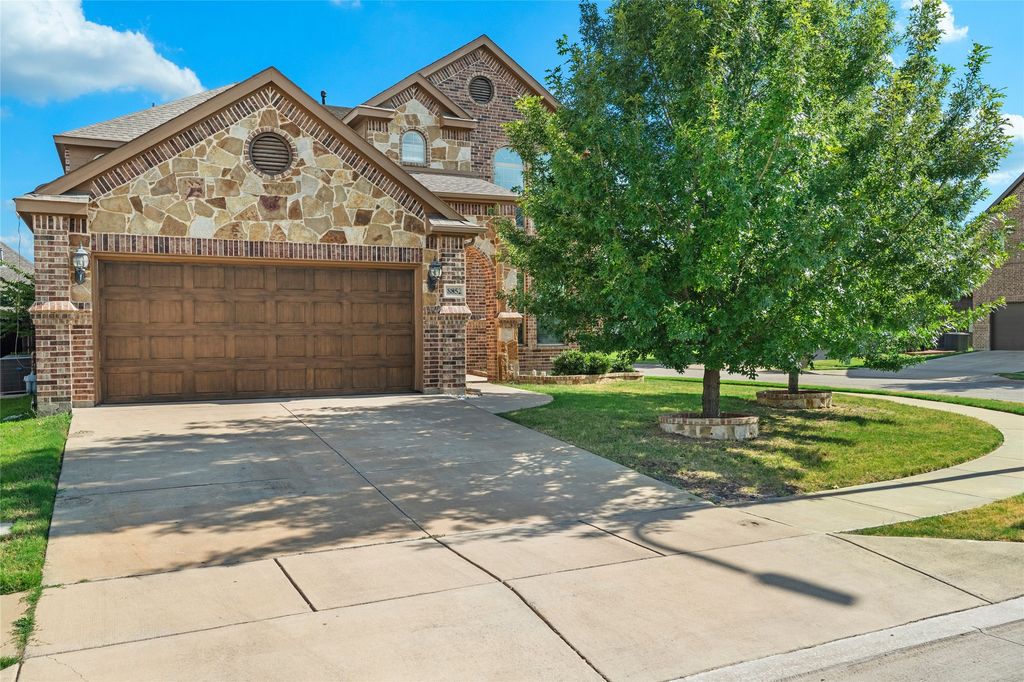 8852 DEVONSHIRE Drive, Fort Worth, TX 76131