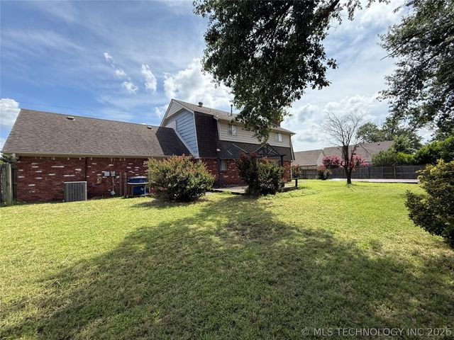 7519 E 57th Street, Tulsa, OK 74145