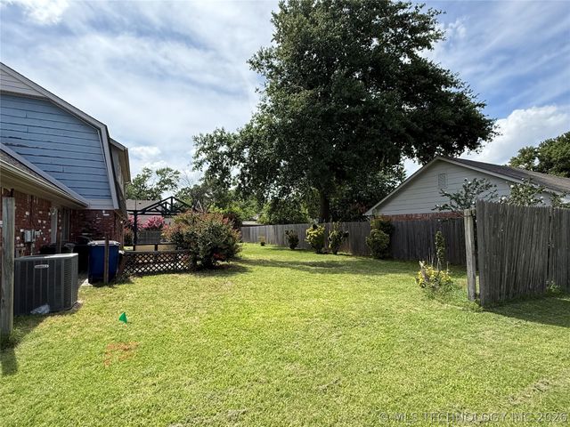 7519 E 57th Street, Tulsa, OK 74145