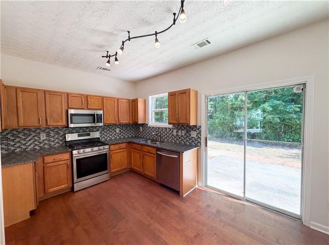 603 Marsh Lake Road, Lawrenceville, GA 30045
