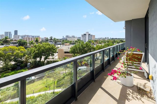 101 Diplomat Pkwy 410, Hallandale Beach, FL 33009