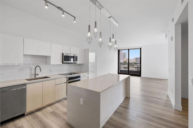 101 Diplomat Pkwy 410, Hallandale Beach, FL 33009