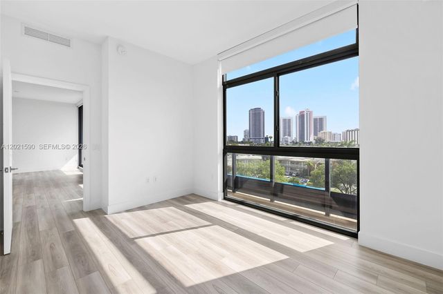 101 Diplomat Pkwy 410, Hallandale Beach, FL 33009