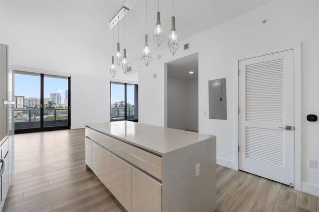 101 Diplomat Pkwy 410, Hallandale Beach, FL 33009