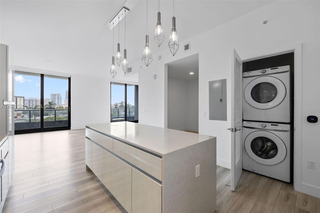 101 Diplomat Pkwy 410, Hallandale Beach, FL 33009