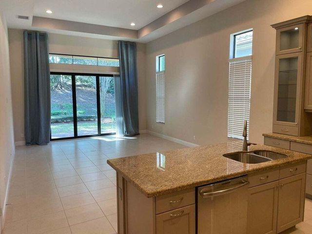 600 SE Fascino Circle, Port St. Lucie, Port St Lucie, FL 34984