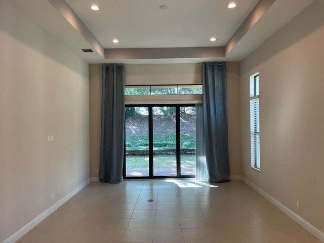 600 SE Fascino Circle, Port St. Lucie, Port St Lucie, FL 34984