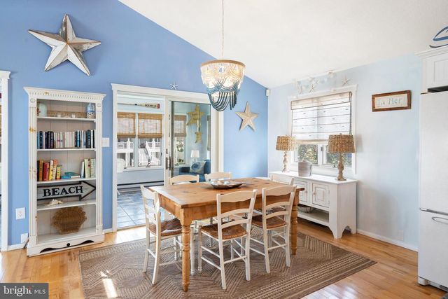 328 W 6TH ST, Ship Bottom, NJ 08008