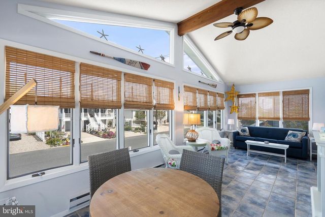 328 W 6TH ST, Ship Bottom, NJ 08008