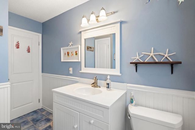 328 W 6TH ST, Ship Bottom, NJ 08008