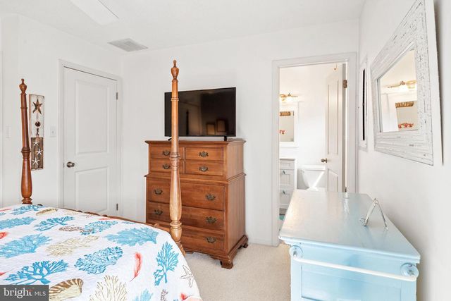 328 W 6TH ST, Ship Bottom, NJ 08008