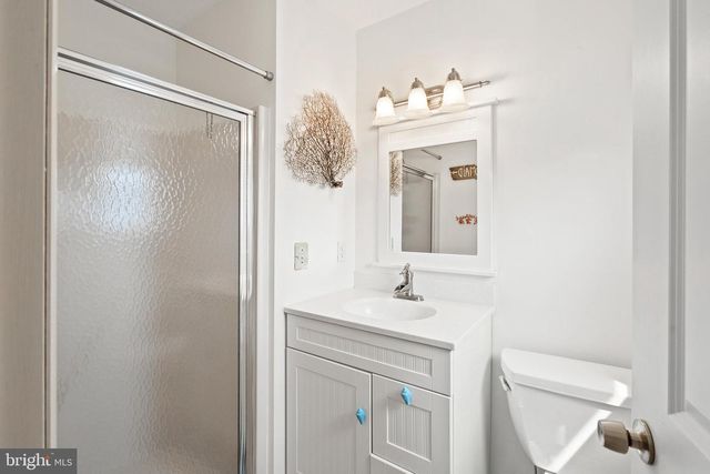 328 W 6TH ST, Ship Bottom, NJ 08008