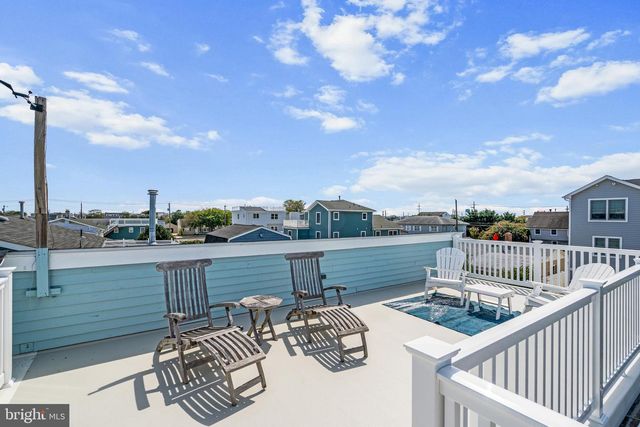 328 W 6TH ST, Ship Bottom, NJ 08008