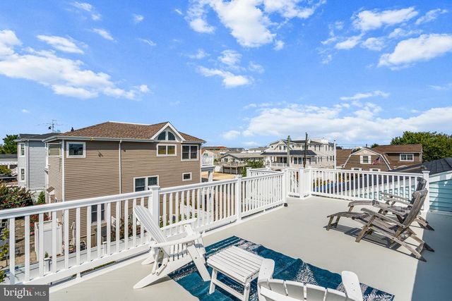 328 W 6TH ST, Ship Bottom, NJ 08008