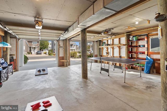 328 W 6TH ST, Ship Bottom, NJ 08008