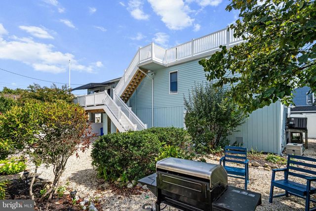 328 W 6TH ST, Ship Bottom, NJ 08008