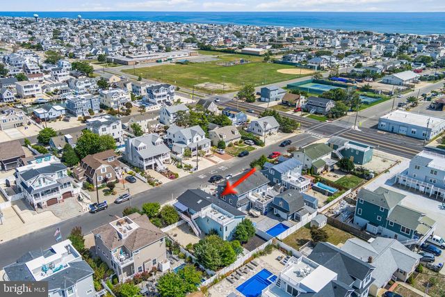 328 W 6TH ST, Ship Bottom, NJ 08008