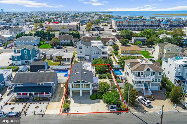 328 W 6TH ST, Ship Bottom, NJ 08008