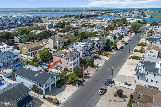 328 W 6TH ST, Ship Bottom, NJ 08008