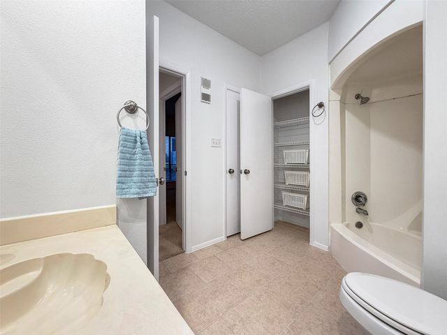5000 Milwee Street 82, Houston, TX 77092