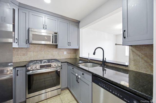 9430 Magnolia Court 2A, Ozone Park, NY 11417