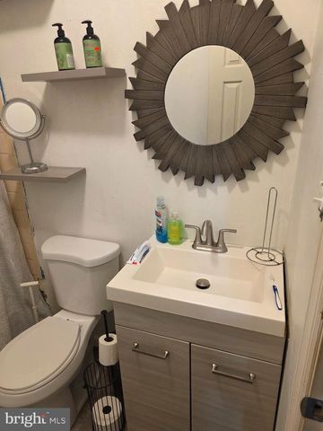 100 STACY CT, Burlington, NJ 08016