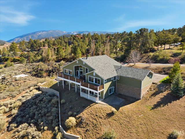 9401 Whispering Pines Road, Frazier Park, CA 93225