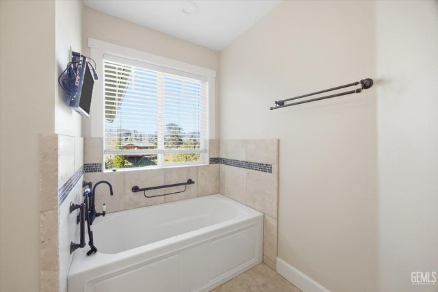 9401 Whispering Pines Road, Frazier Park, CA 93225