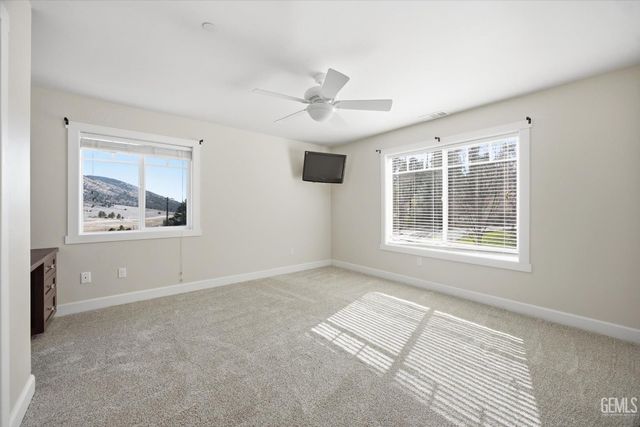 9401 Whispering Pines Road, Frazier Park, CA 93225