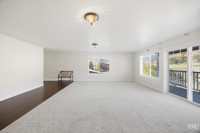 9401 Whispering Pines Road, Frazier Park, CA 93225
