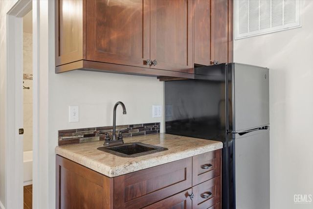 9401 Whispering Pines Road, Frazier Park, CA 93225