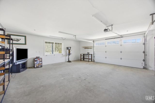 9401 Whispering Pines Road, Frazier Park, CA 93225