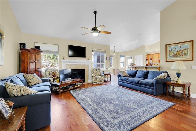 13915 Gold Country Dr, Penn Valley, CA 95946