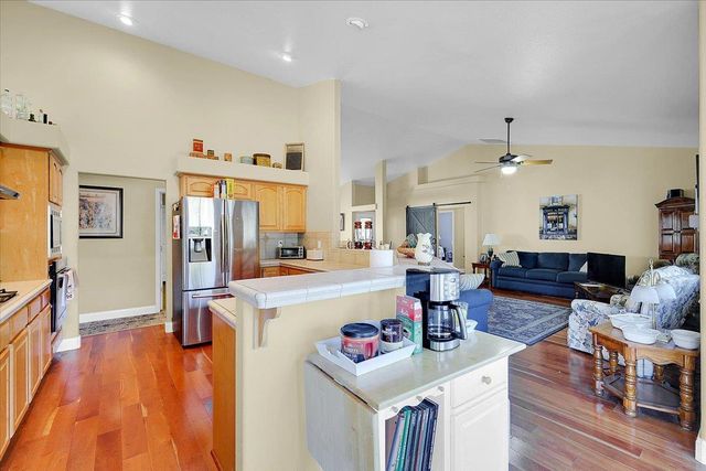 13915 Gold Country Dr, Penn Valley, CA 95946