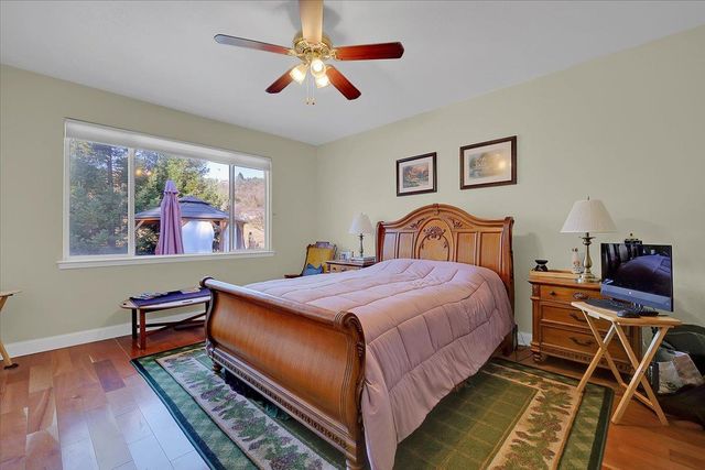 13915 Gold Country Dr, Penn Valley, CA 95946